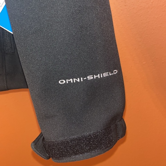 New Mens L Columbia Black Ascender ll  Softshell Outdoor Jacket water resistant - Picture 3 of 9